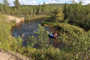 Перекаты Пессарьйока в малую воду идем вниз в проводку.