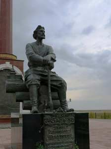 Памятник основателю Якутска