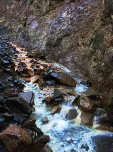 Вода цветная