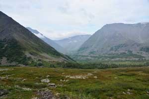 Впереди долина Парнука