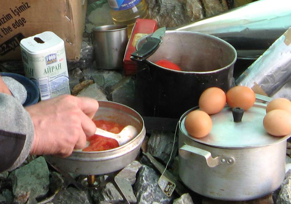 Готовим яичницу