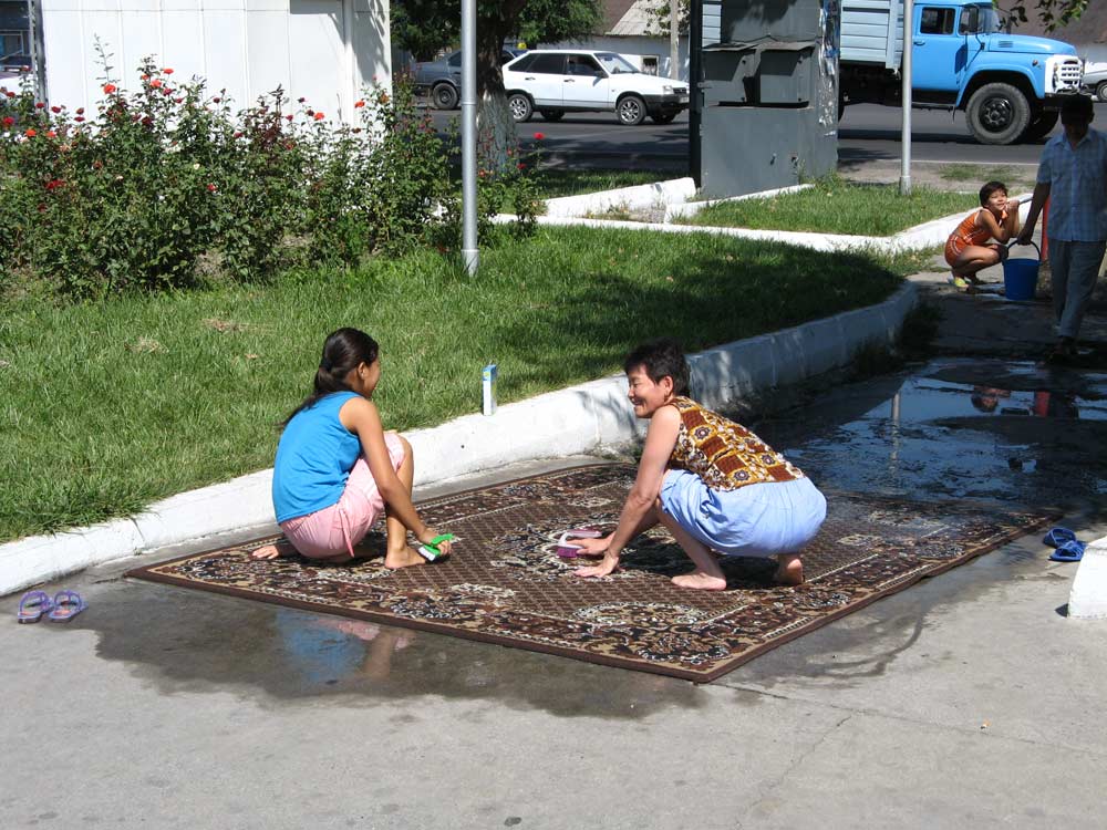 На улицах Бишкека